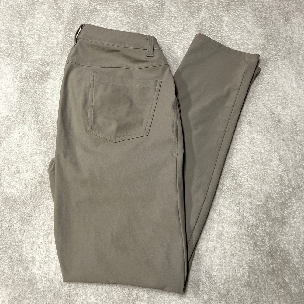 Lululemon ABC Pant Slim Warpstreme Khaki Tan M5971S Mens 30 (Fits 32x34)